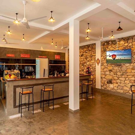 Brixia Cafe & Guest Bed & Breakfast Galle Ngoại thất bức ảnh
