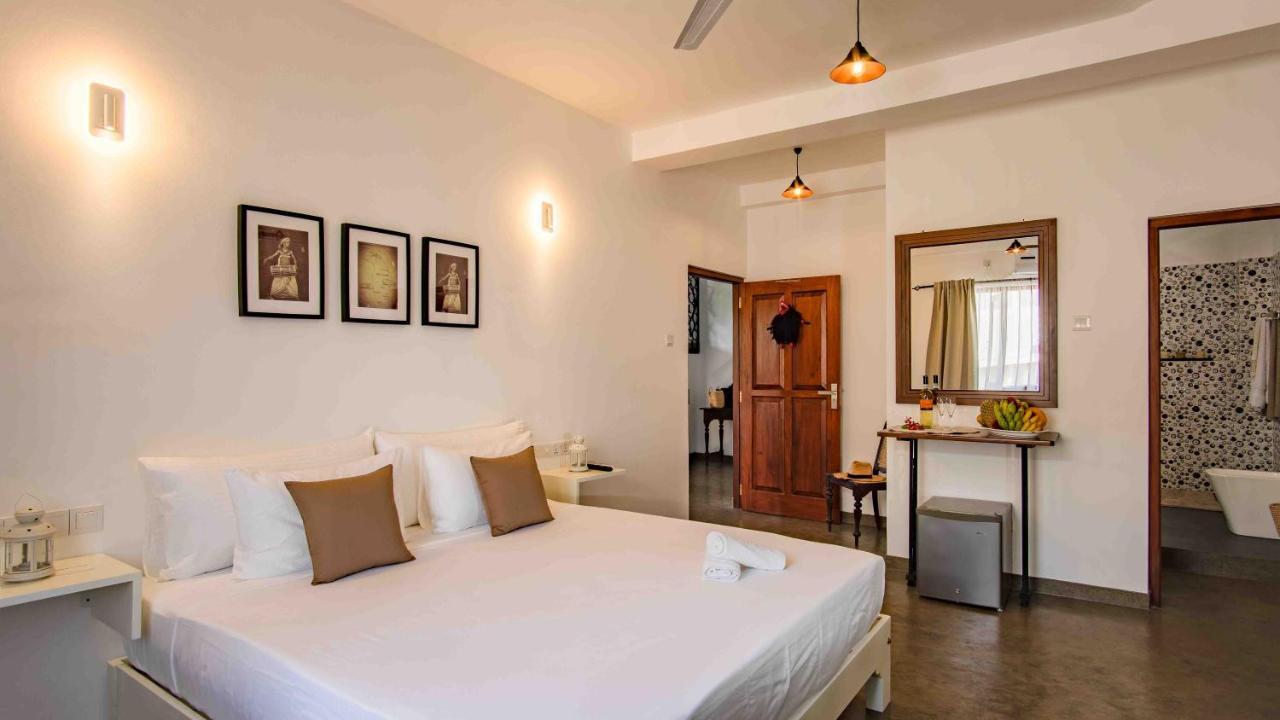 Brixia Cafe & Guest Bed & Breakfast Galle Ngoại thất bức ảnh