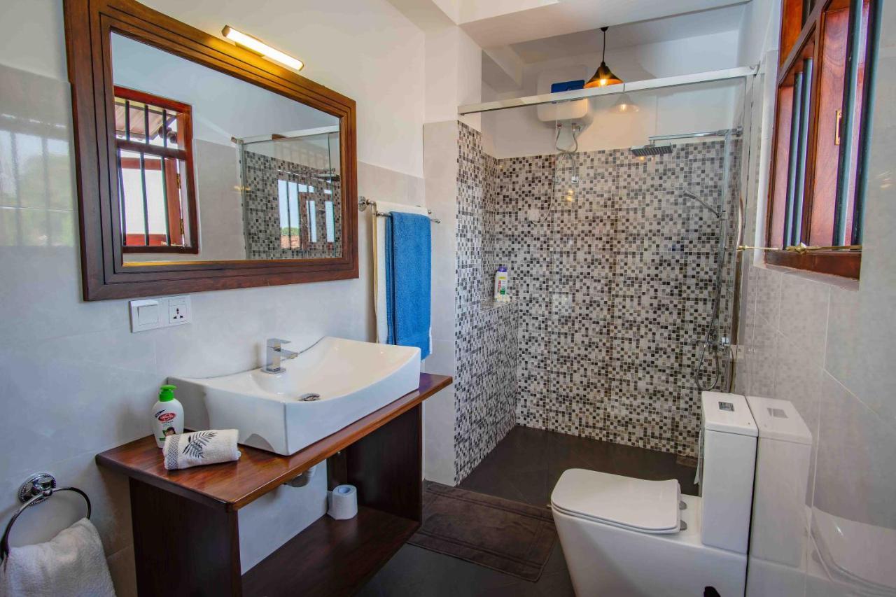 Brixia Cafe & Guest Bed & Breakfast Galle Ngoại thất bức ảnh