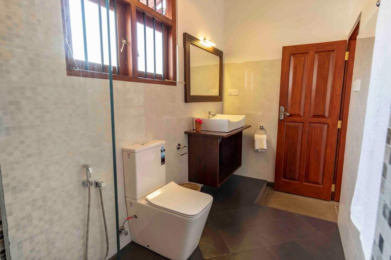 Brixia Cafe & Guest Bed & Breakfast Galle Ngoại thất bức ảnh