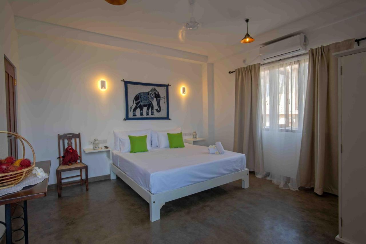 Brixia Cafe & Guest Bed & Breakfast Galle Ngoại thất bức ảnh
